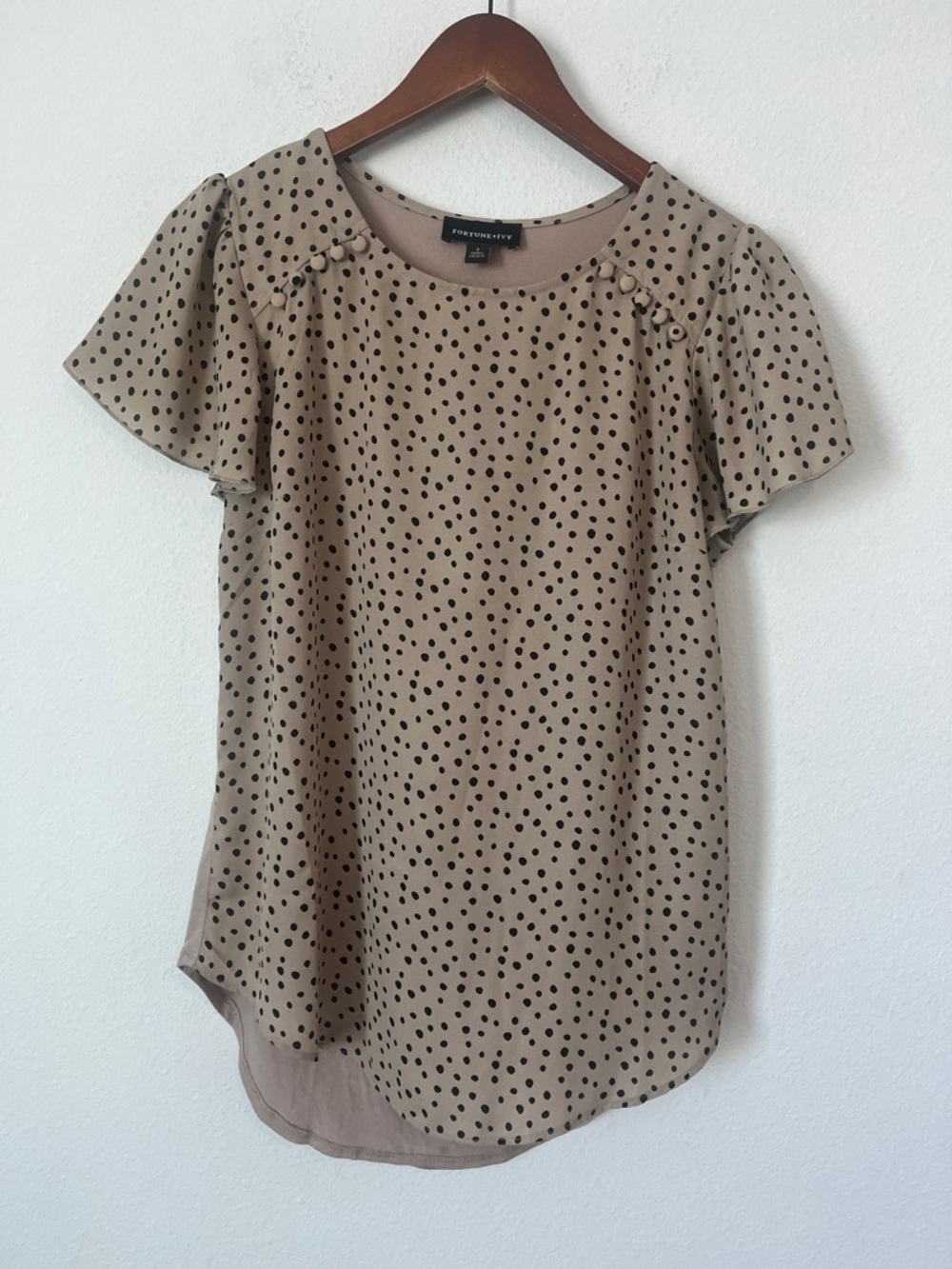 FORTUNE + IVY Tan & Black Polka Dot Short Sleeve Blouse